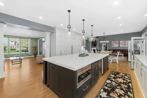 1139 Magnolia Road Mundelein IL 60060