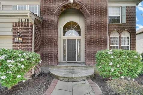 1139 Magnolia Road Mundelein IL 60060