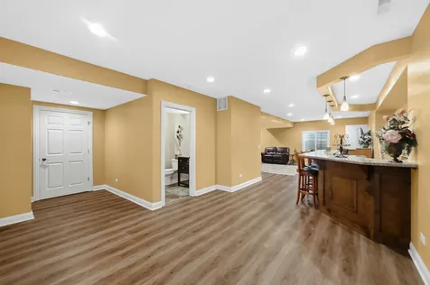 1139 Magnolia Road Mundelein IL 60060