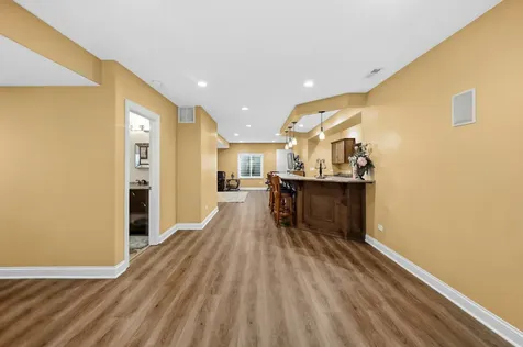 1139 Magnolia Road Mundelein IL 60060