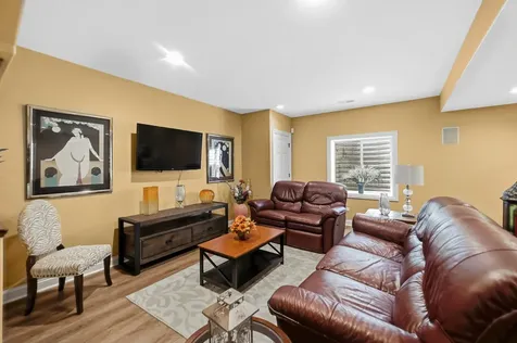 1139 Magnolia Road Mundelein IL 60060
