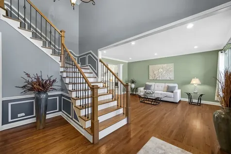 1139 Magnolia Road Mundelein IL 60060