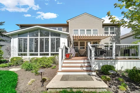 1139 Magnolia Road Mundelein IL 60060