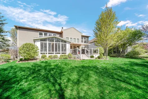 1139 Magnolia Road Mundelein IL 60060