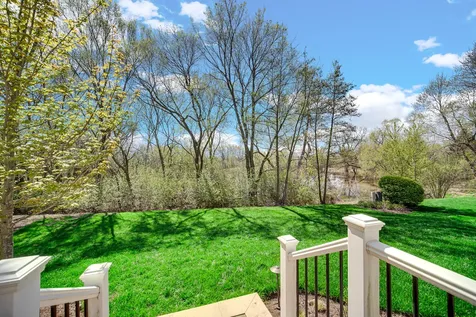 1139 Magnolia Road Mundelein IL 60060