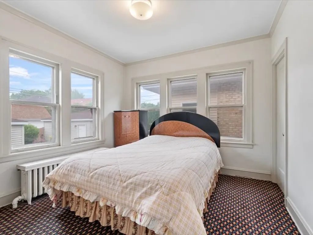 2531 West Morse Avenue Chicago IL 60645