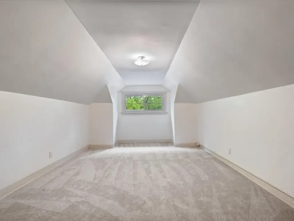 2531 West Morse Avenue Chicago IL 60645