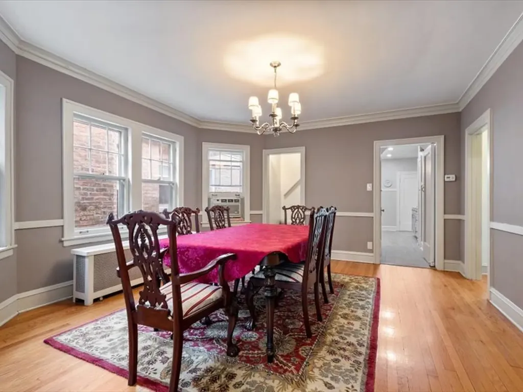 2531 West Morse Avenue Chicago IL 60645
