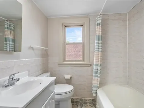 2531 West Morse Avenue Chicago IL 60645