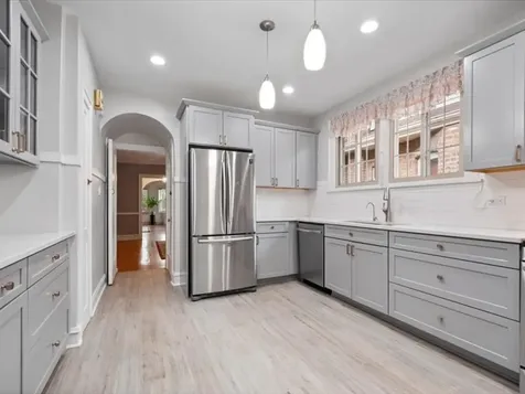 2531 West Morse Avenue Chicago IL 60645