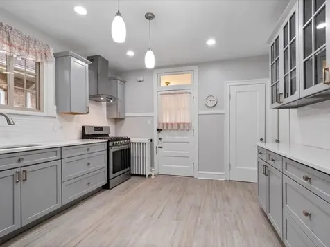 2531 West Morse Avenue Chicago IL 60645
