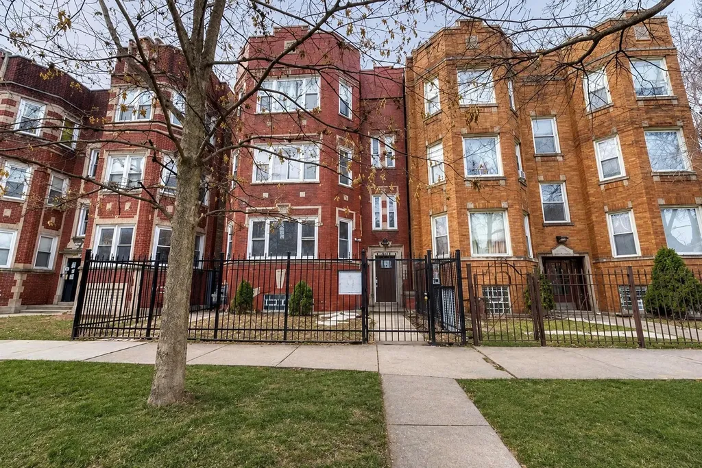 7944 South Ellis Avenue Chicago IL 60619