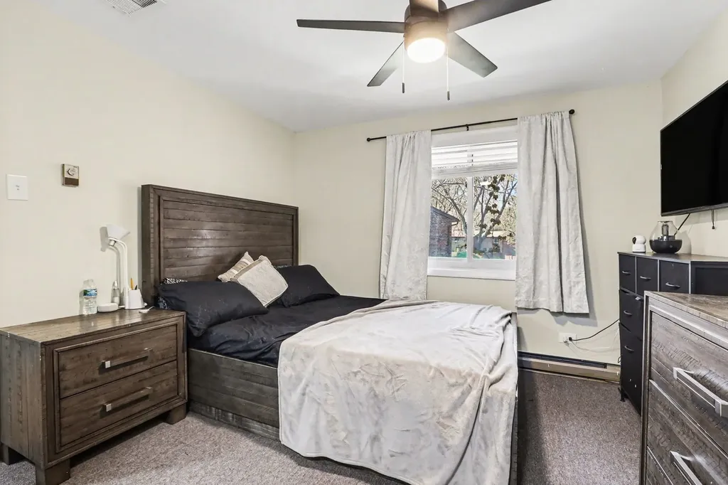 1S217 Stratford Lane Villa Park IL 60181
