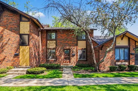 1S217 Stratford Lane Villa Park IL 60181