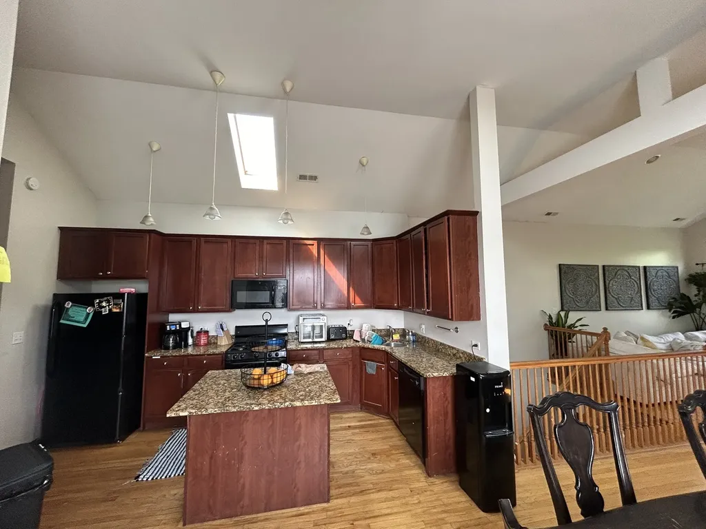 5642 South Prairie Avenue Chicago IL 60637