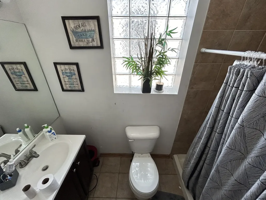 5642 South Prairie Avenue Chicago IL 60637