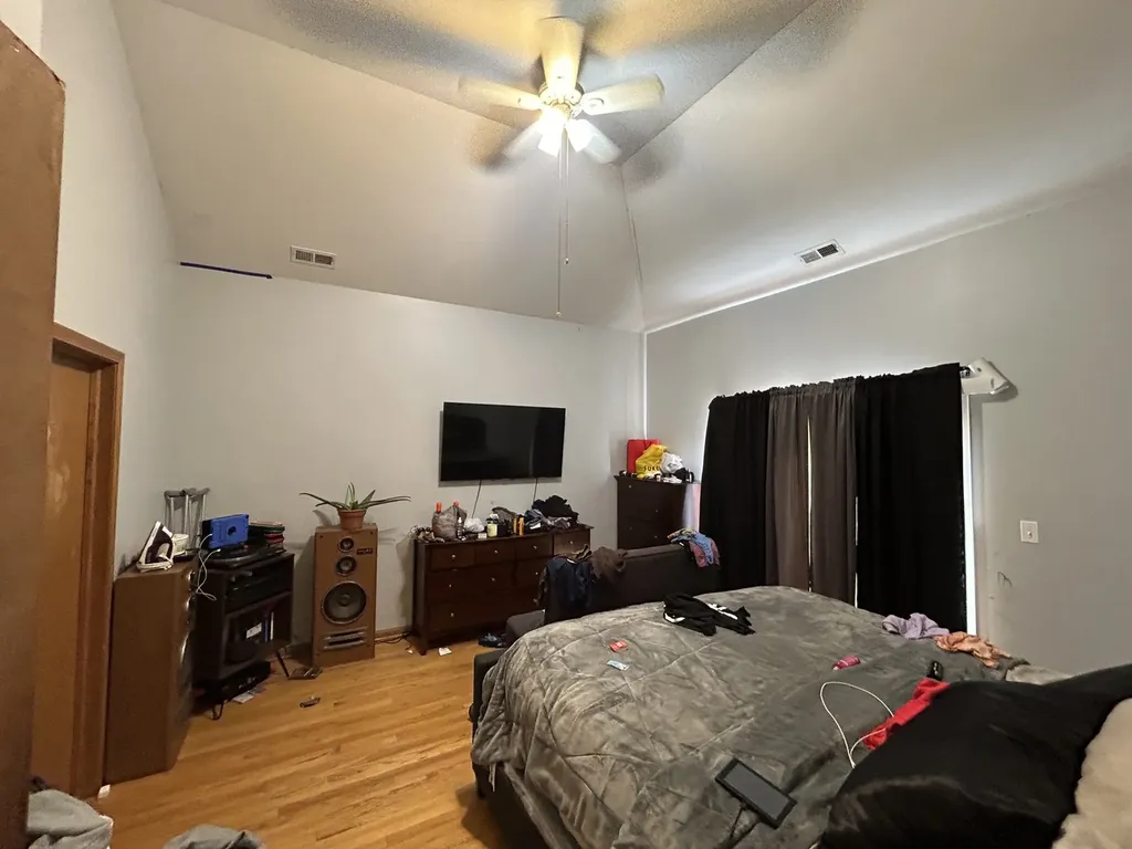 5642 South Prairie Avenue Chicago IL 60637