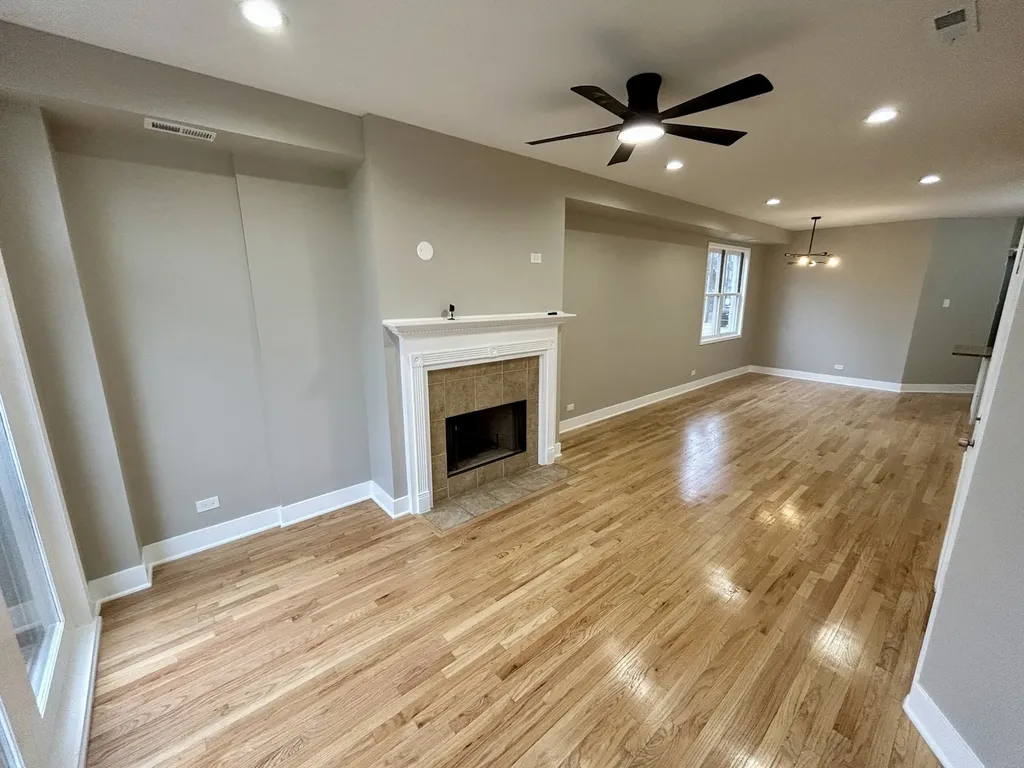5642 South Prairie Avenue Chicago IL 60637