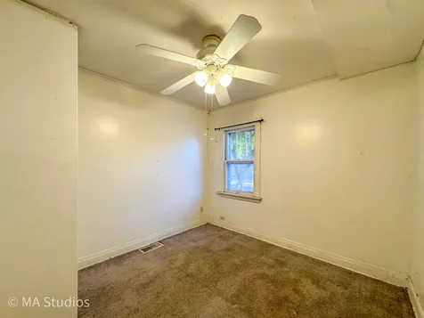 8S057 South Vine Street Burr Ridge IL 60527