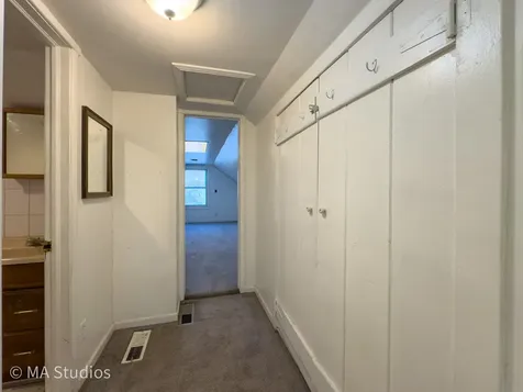 8S057 South Vine Street Burr Ridge IL 60527