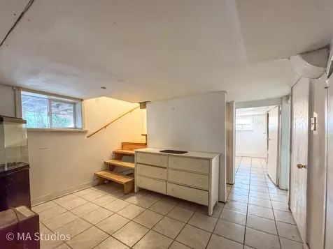 8S057 South Vine Street Burr Ridge IL 60527