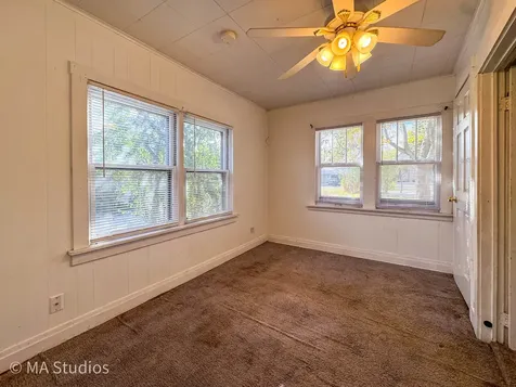 8S057 South Vine Street Burr Ridge IL 60527