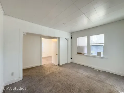 8S057 South Vine Street Burr Ridge IL 60527