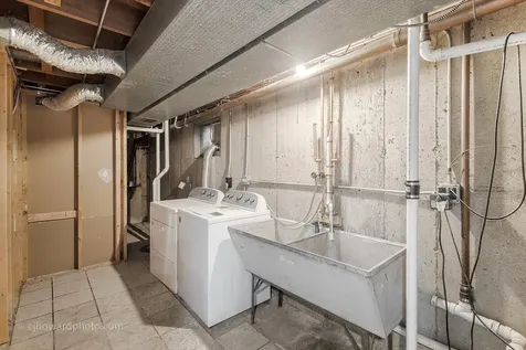 431 West Millers Road Des Plaines IL 60016