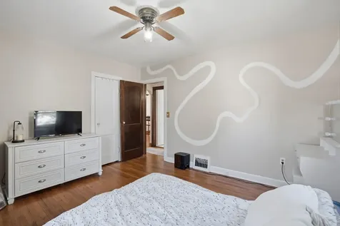 102 18TH Avenue Moline IL 61265
