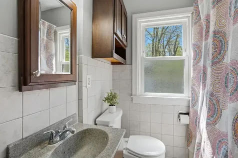 102 18TH Avenue Moline IL 61265