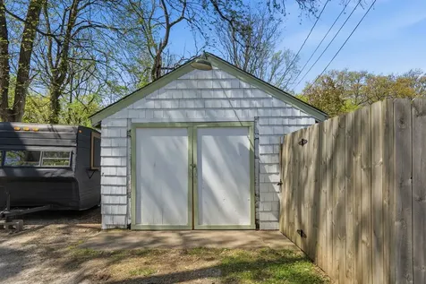 102 18TH Avenue Moline IL 61265