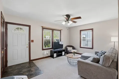 102 18TH Avenue Moline IL 61265