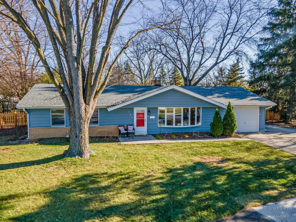 125 Weymouth Court Schaumburg IL 60193