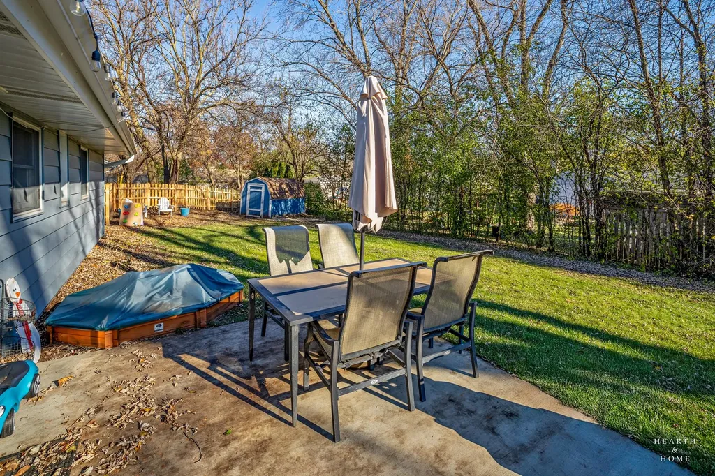 125 Weymouth Court Schaumburg IL 60193