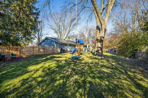 125 Weymouth Court Schaumburg IL 60193
