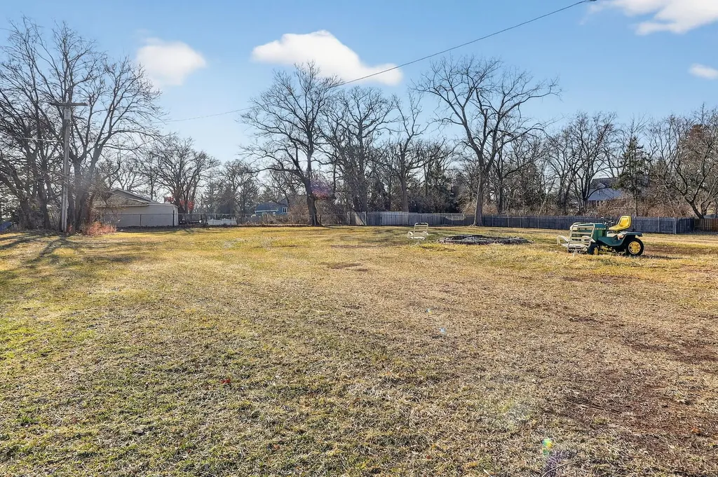 325 Oldfield Road Downers Grove IL 60516