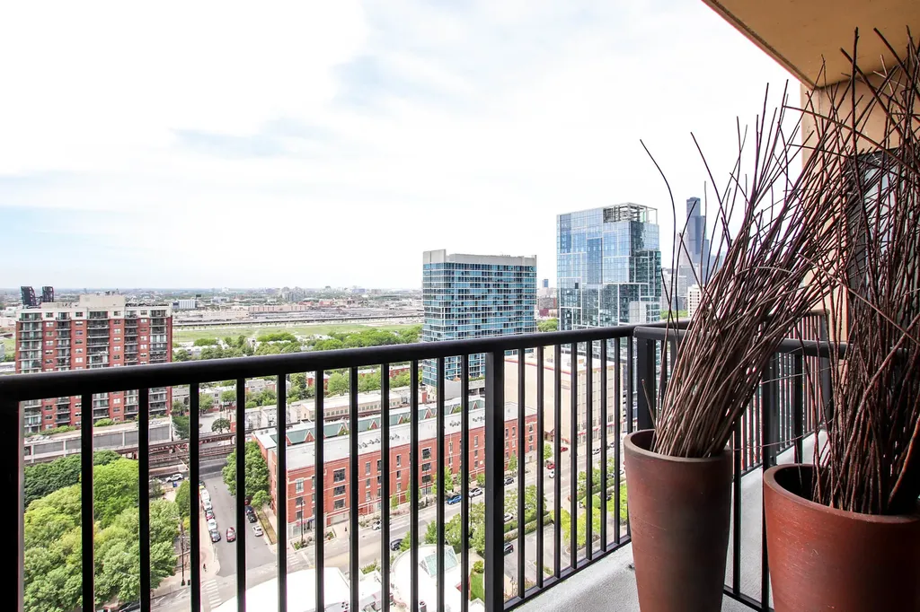 1464 South Michigan Avenue Chicago IL 60605