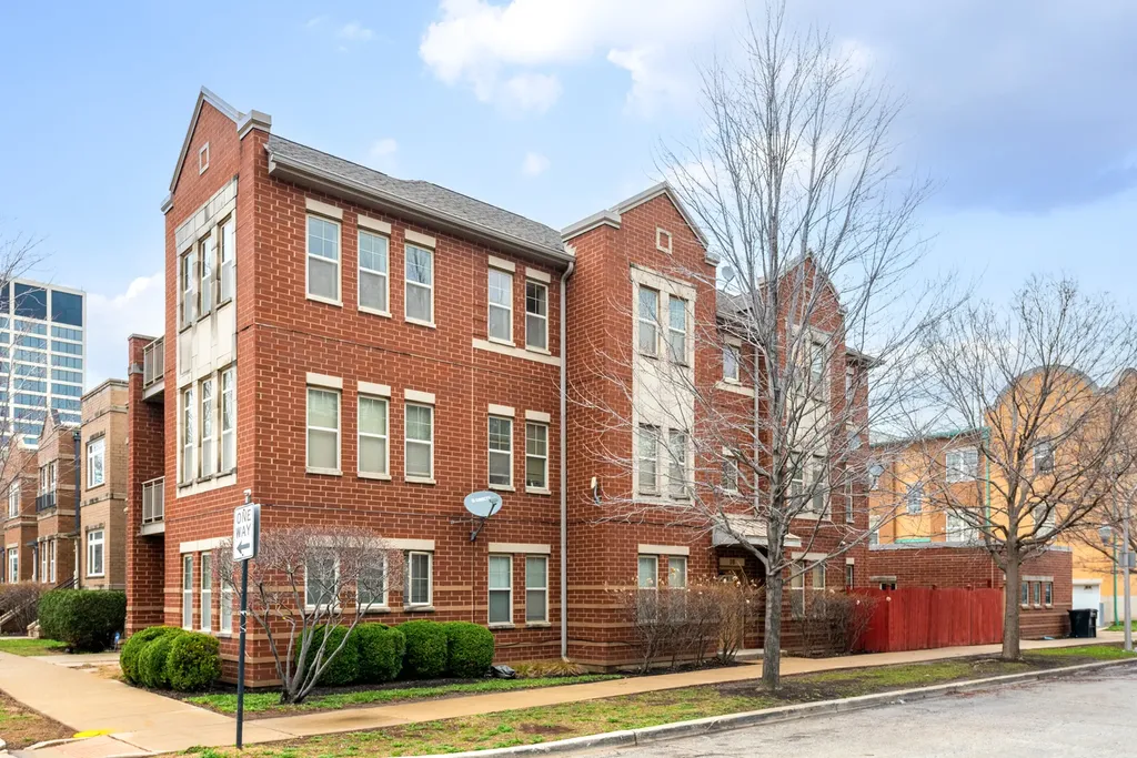16 West 36th Street Chicago IL 60609