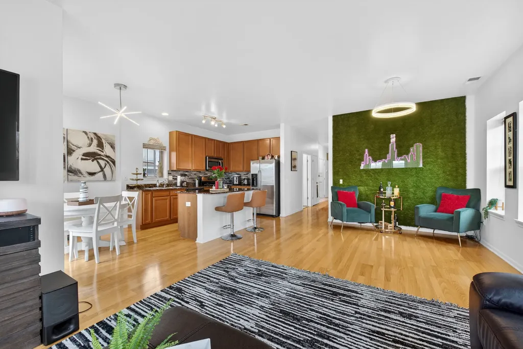 16 West 36th Street Chicago IL 60609