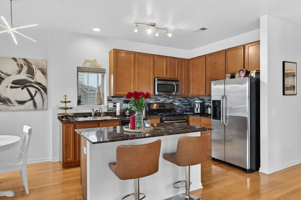 16 West 36th Street Chicago IL 60609