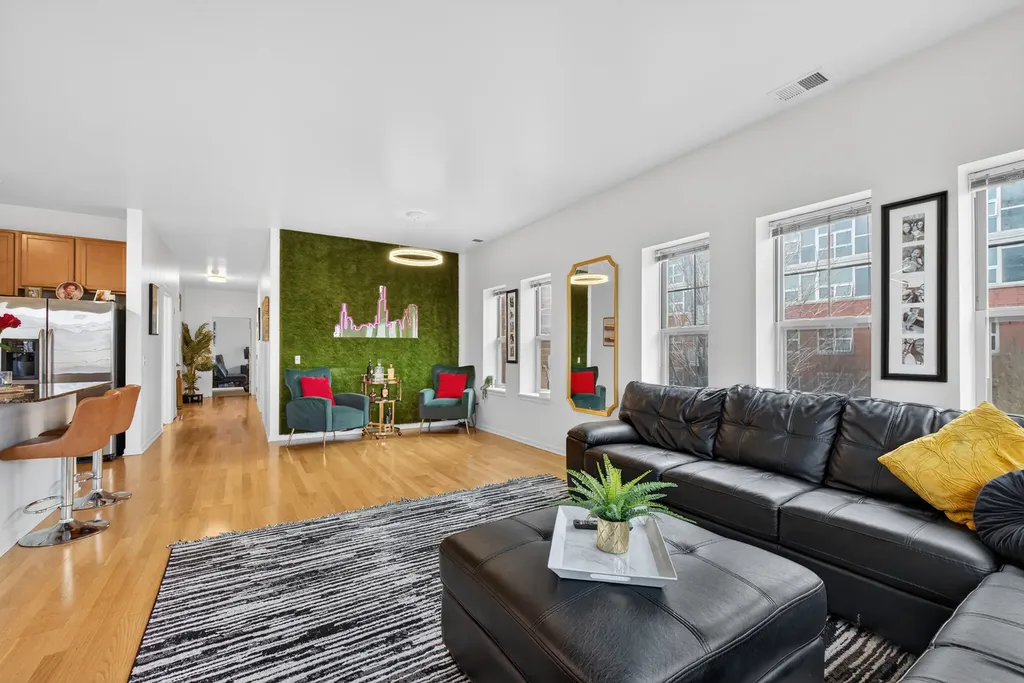 16 West 36th Street Chicago IL 60609