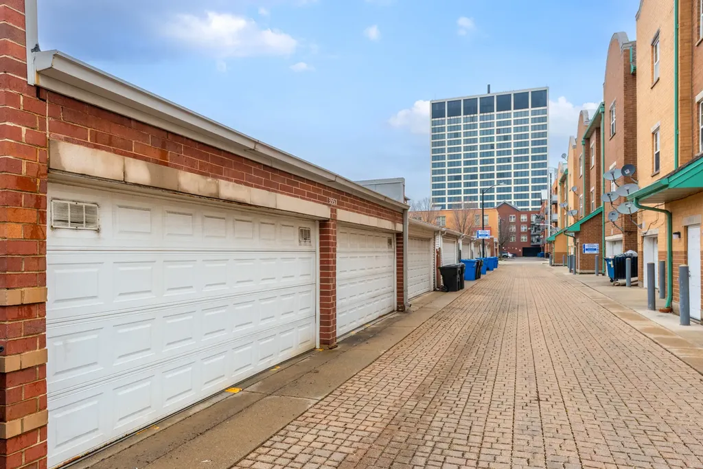 16 West 36th Street Chicago IL 60609