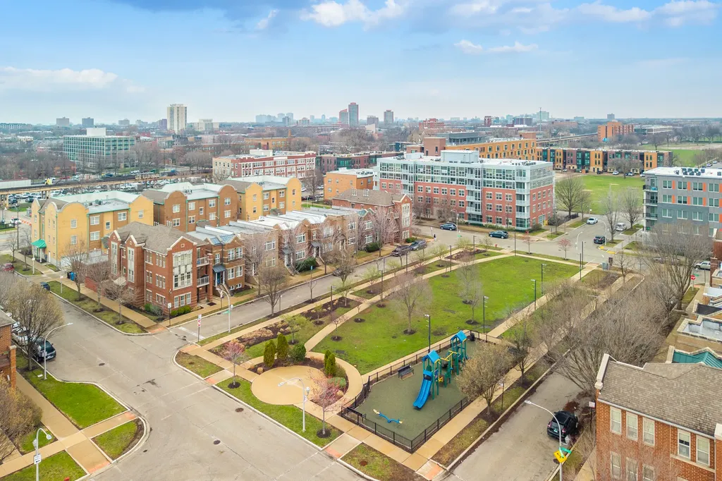 16 West 36th Street Chicago IL 60609