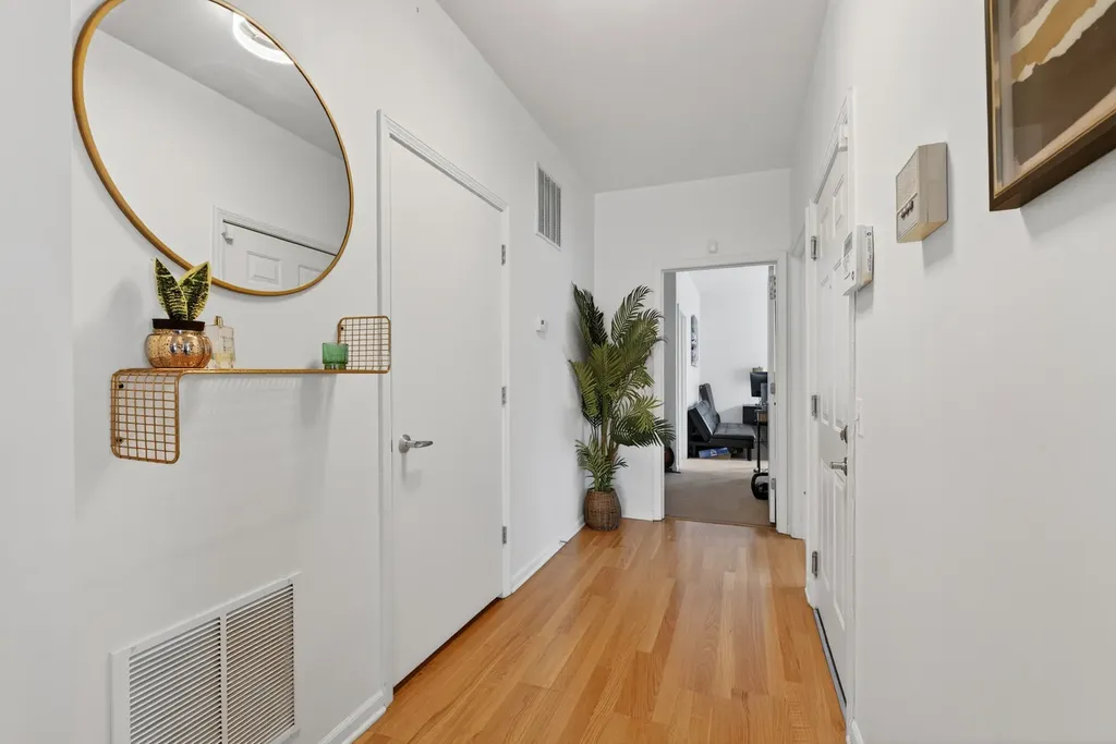 16 West 36th Street Chicago IL 60609