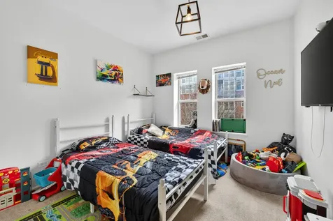 16 West 36th Street Chicago IL 60609