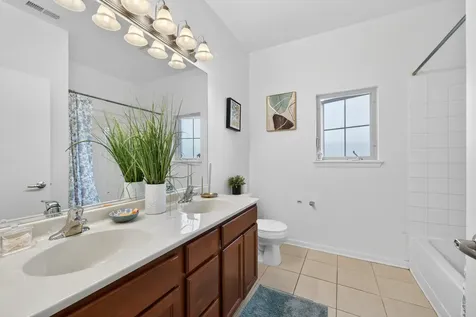 16 West 36th Street Chicago IL 60609