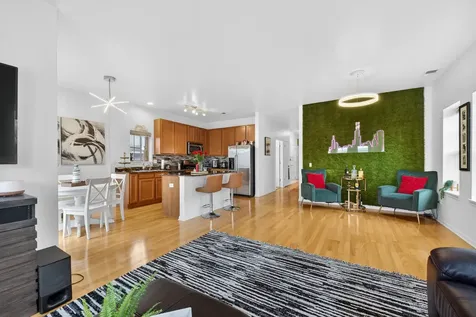 16 West 36th Street Chicago IL 60609