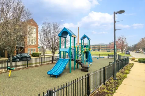 16 West 36th Street Chicago IL 60609