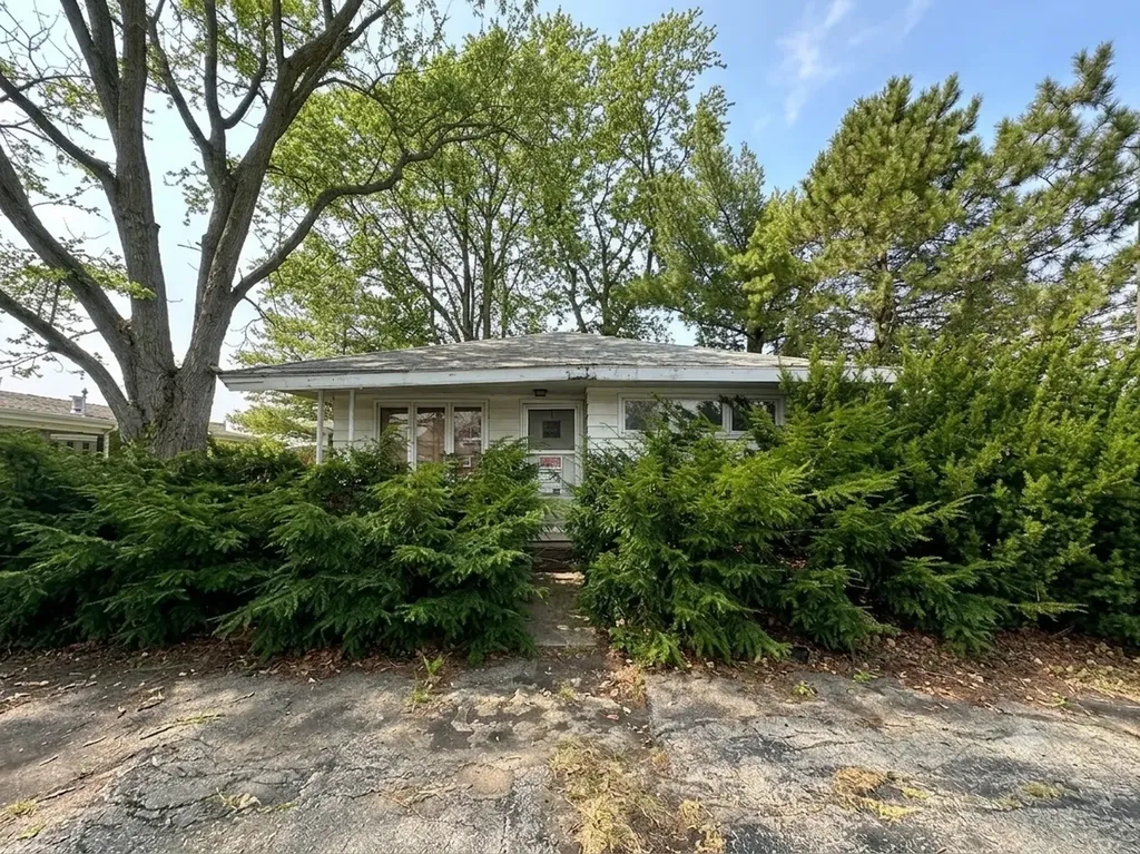515 South Market Street Hoopeston IL 60942