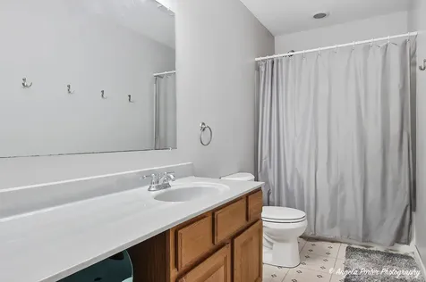 4816 West Courtland Trail Mchenry IL 60050